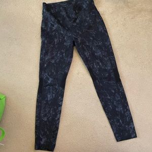 Lole leggings with mesh panels and pockets
